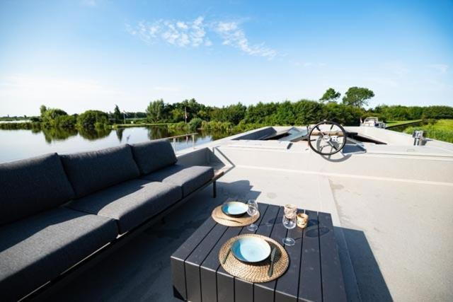 Surla Houseboat 