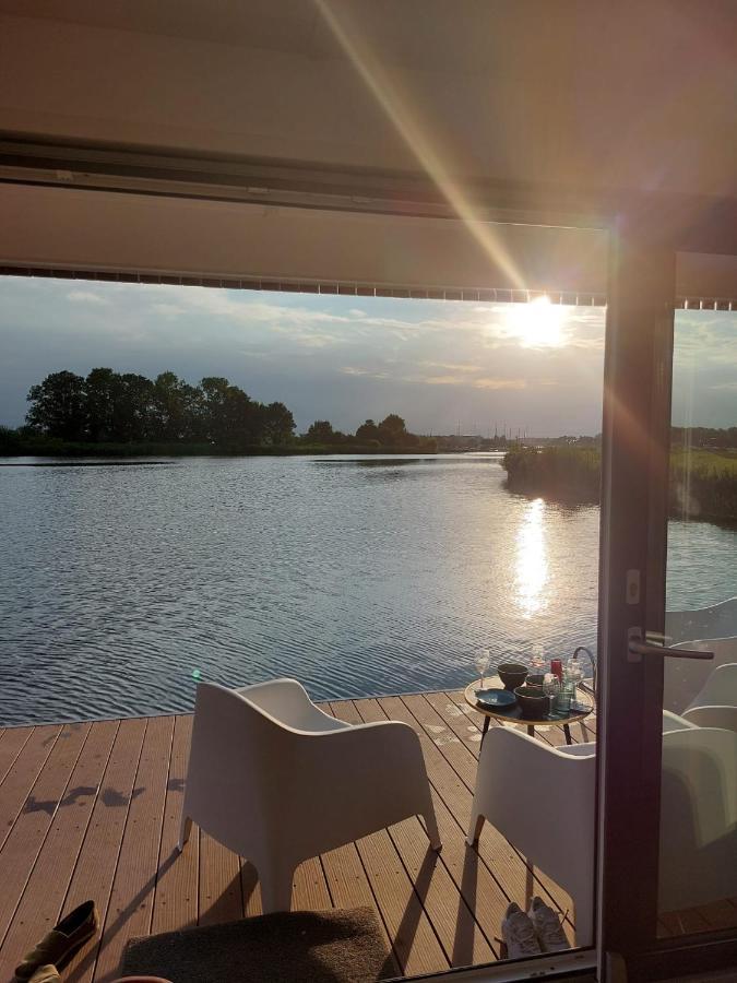 Surla Houseboat 
