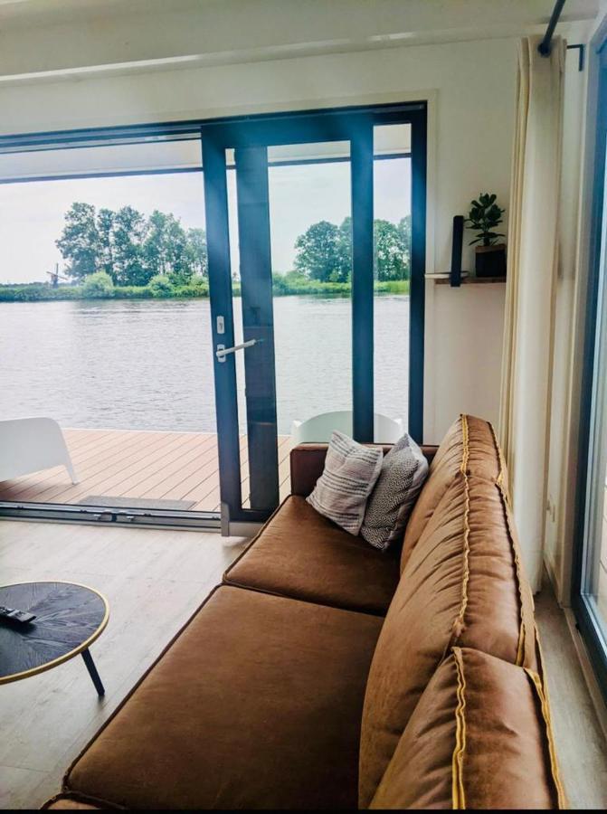 Surla Houseboat 