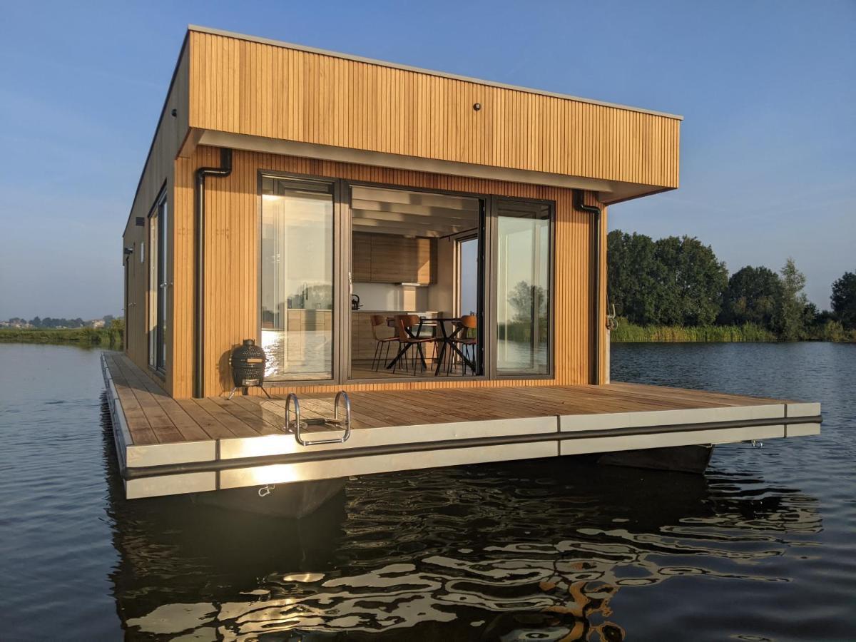 Surla Houseboat 