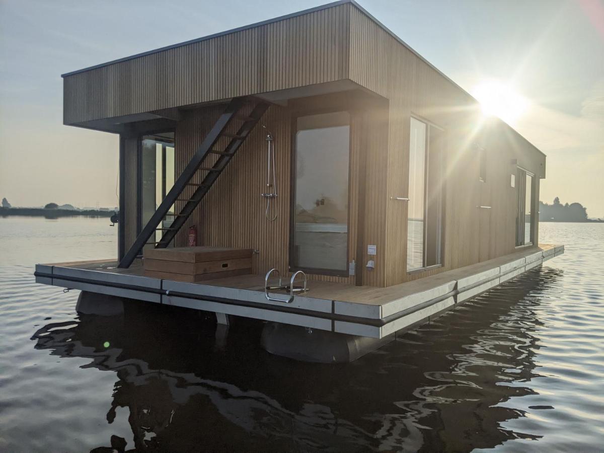 Surla Houseboat 